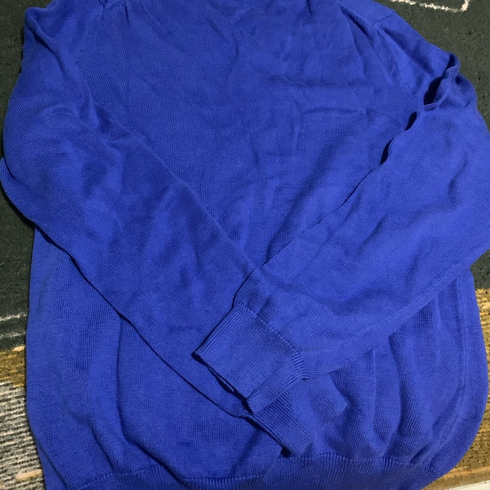 Sweater - Picture 2 of 2